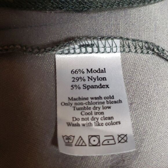 🌹Duffield Lane Camo Winter Top sz S - Picture 3 of 6